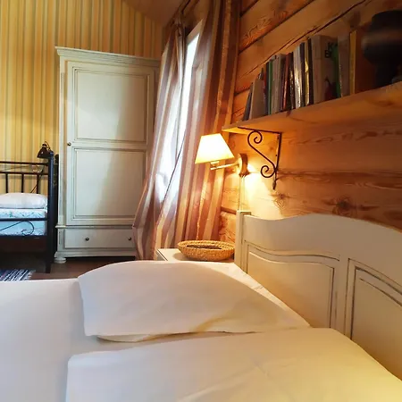 Senosios Geguzines Ukis Guest House Room photo